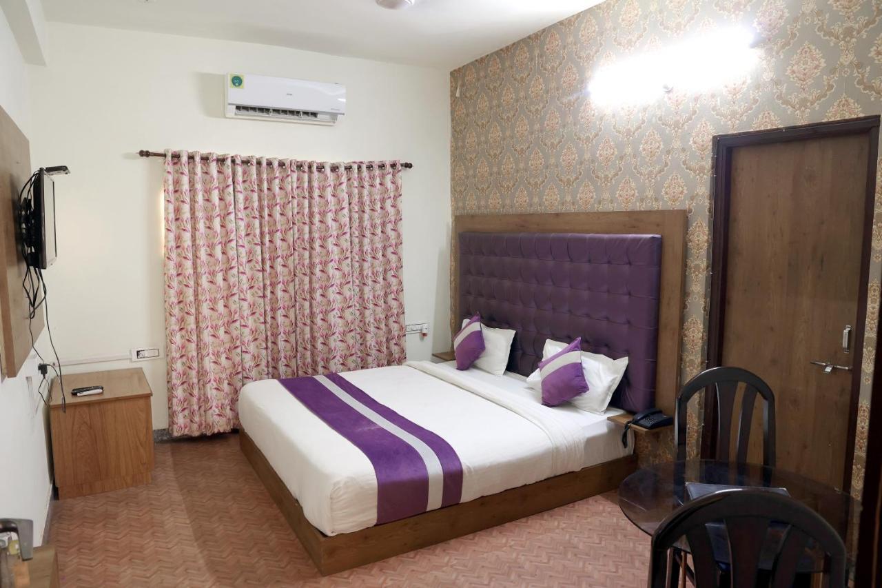 Hotel Tree Of Heaven Udaipur Dış mekan fotoğraf